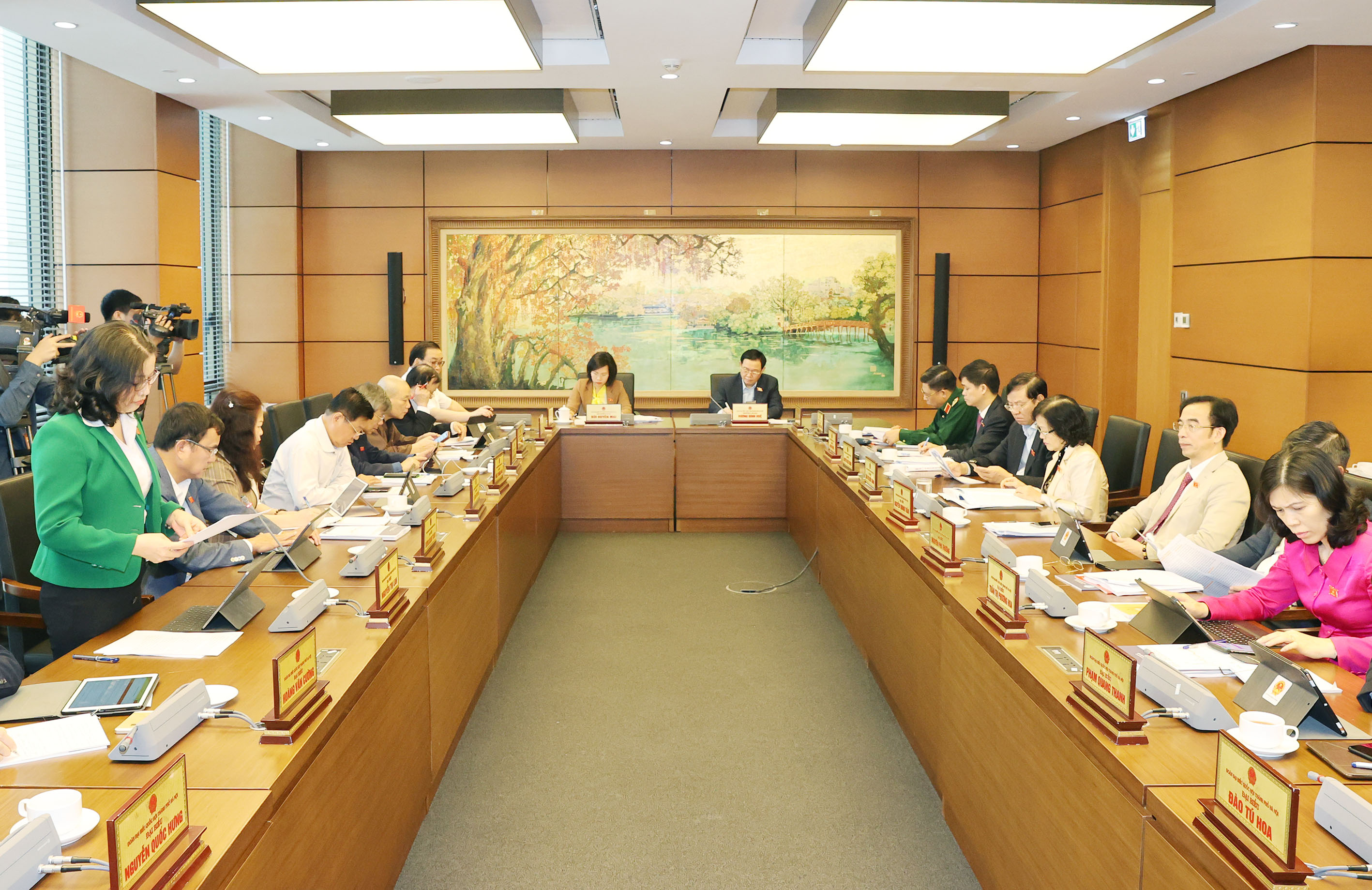 Chính phủ phải có hỗ trợ mạnh mẽ và kịp thời để khôi phục kinh tế, cuộc sống người dân ở miền Trung 